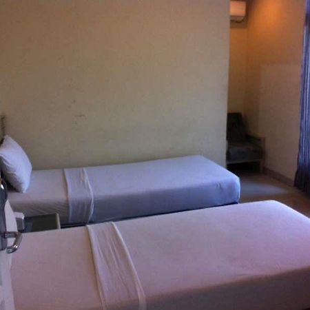 Hotel Gemilang Bandung Bagian luar foto